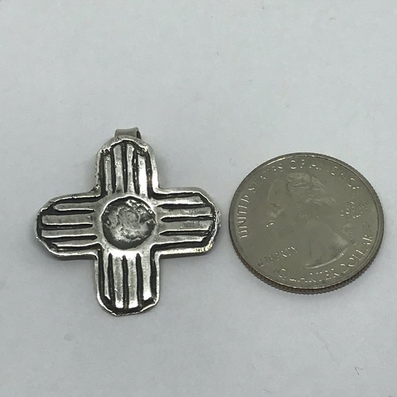 Boho Fine silver Zia pendant - Picture 3 of 8